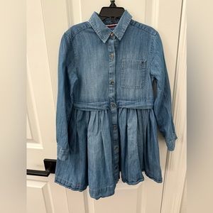 Tommy Hilfiger blue Jean dress size 6 this item is in great condition